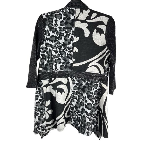 Frank Lyman Design Black Leopard Jacquard Mixed Media Cardigan Sweater Size 6 - Picture 2 of 6